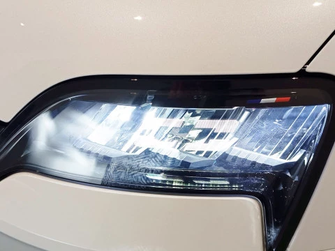 Renault R5 E-Tech  electrico  Iconic cinq autonomia confort 110 kW