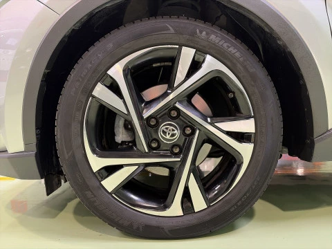 Toyota C-HR 180H Advance 135 kW (184 CV)