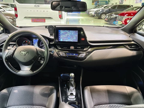 Toyota C-HR 180H Advance 135 kW (184 CV)