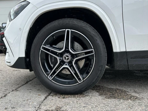 Mercedes-Benz GLA  250 e con tecnologia hibrida EQ