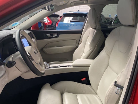 Volvo XC60 2.0 D B4 INSCRIPTION AUTO 4WD 5P