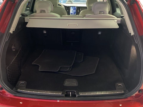 Volvo XC60 2.0 D B4 INSCRIPTION AUTO 4WD 5P