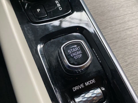 Volvo XC60 2.0 D B4 INSCRIPTION AUTO 4WD 5P