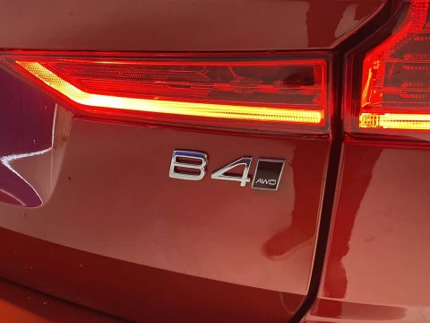 Volvo XC60 2.0 D B4 INSCRIPTION AUTO 4WD 5P