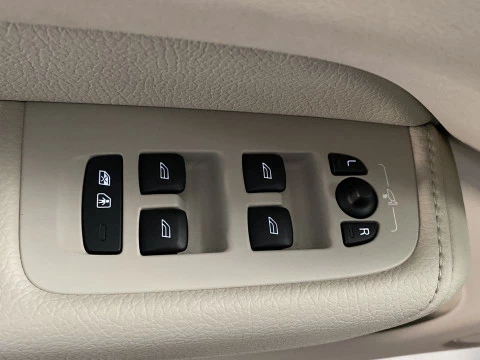 Volvo XC60 2.0 D B4 INSCRIPTION AUTO 4WD 5P