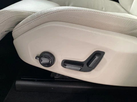 Volvo XC60 2.0 D B4 INSCRIPTION AUTO 4WD 5P