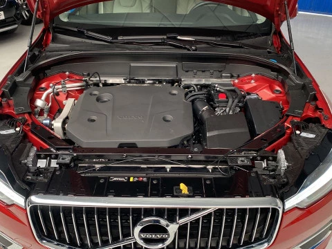 Volvo XC60 2.0 D B4 INSCRIPTION AUTO 4WD 5P