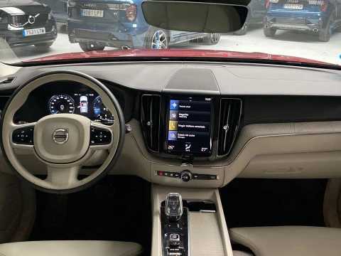 Volvo XC60 2.0 D B4 INSCRIPTION AUTO 4WD 5P