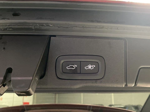 Volvo XC60 2.0 D B4 INSCRIPTION AUTO 4WD 5P