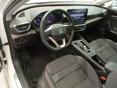 Seat Nuevo León SP 1.4 e-Hybrid DSG S&S Xcellence Go L