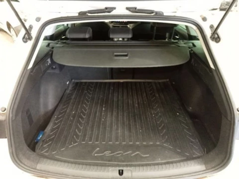 Seat Nuevo León SP 1.4 e-Hybrid DSG S&S Xcellence Go L