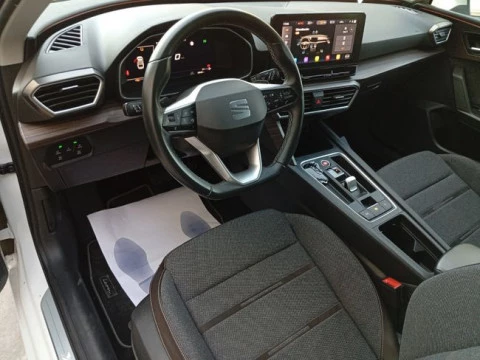 Seat Nuevo León SP 1.4 e-Hybrid DSG S&S Xcellence Go L