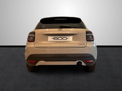 Fiat 600 600e Pop 54kwh 115kw (156cv)