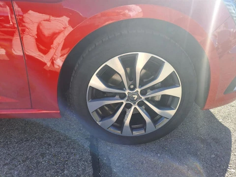 Renault Megane   1.3 TCe GPF Zen Fast Track 103kW