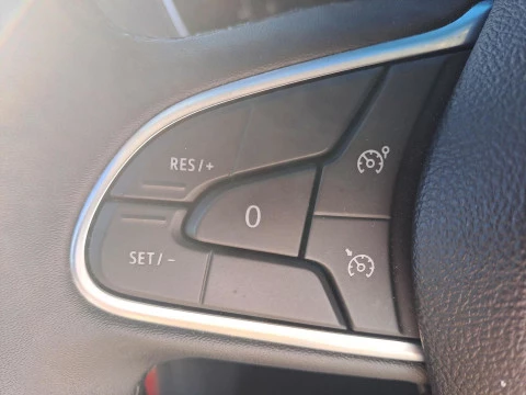 Renault Megane   1.3 TCe GPF Zen Fast Track 103kW