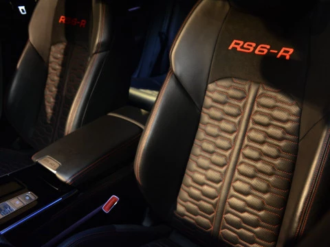 Audi A6 RS 6 Avant TFSI quattro