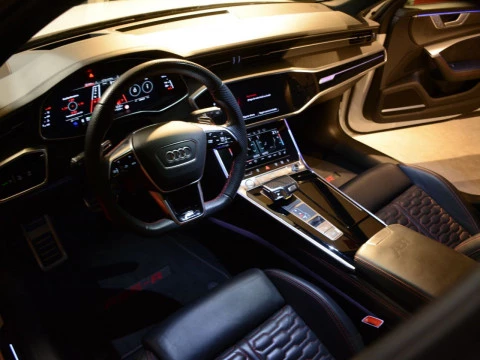 Audi A6 RS 6 Avant TFSI quattro