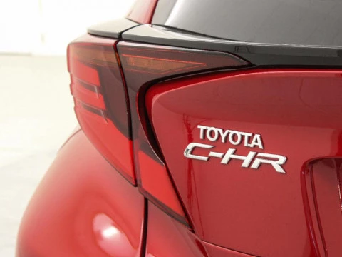 Toyota C-HR CH Toyota C-HR - MC20