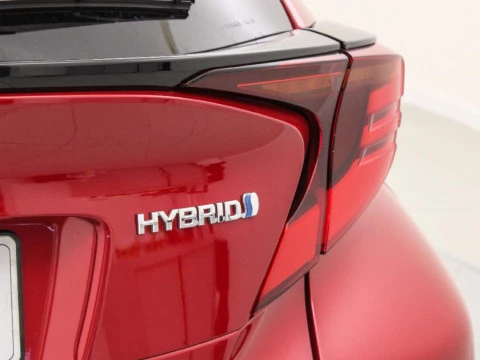 Toyota C-HR CH Toyota C-HR - MC20