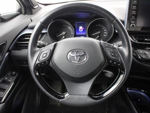 Toyota C-HR CH Toyota C-HR - MC20