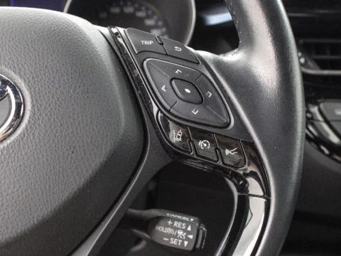 Toyota C-HR CH Toyota C-HR - MC20