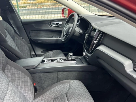 Volvo XC60 2.0 B4 D CORE AUTO 197 5P