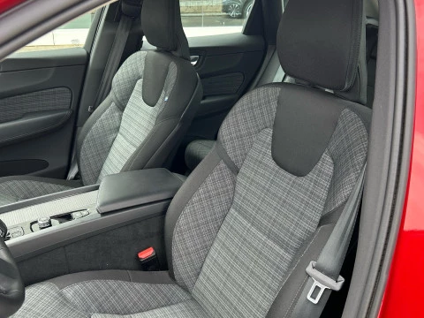 Volvo XC60 2.0 B4 D CORE AUTO 197 5P