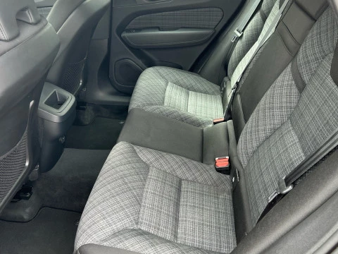 Volvo XC60 2.0 B4 D CORE AUTO 197 5P