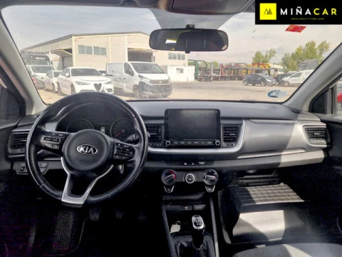 Kia Stonic 1.0 T-GDi MHEV iMT Concept 74 kW (100 CV)