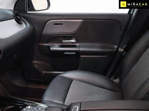 Mercedes-Benz Clase GLA 180d 136CV
