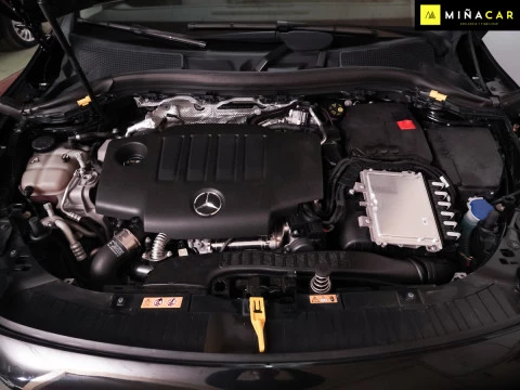 Mercedes-Benz Clase GLA 180d 136CV