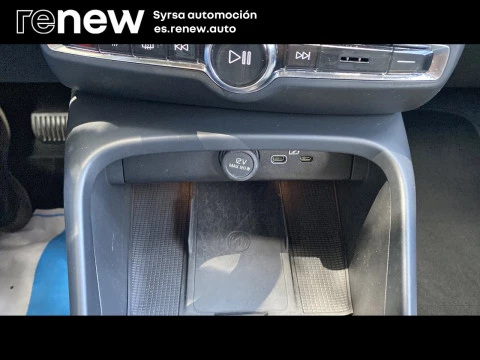 Volvo XC40 2.0 B3 G Core Auto