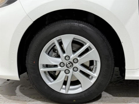 Toyota Yaris 120H 1.5 Business Plus