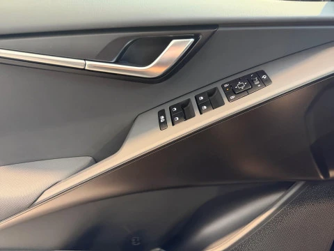 Kia Niro 1.6 GDi HEV 102kW (139CV) Drive