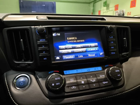 Toyota Rav4 2.5l hybrid Advance 2WD 145 kW (197 CV)