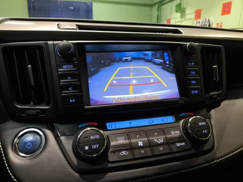 Toyota Rav4 2.5l hybrid Advance 2WD 145 kW (197 CV)