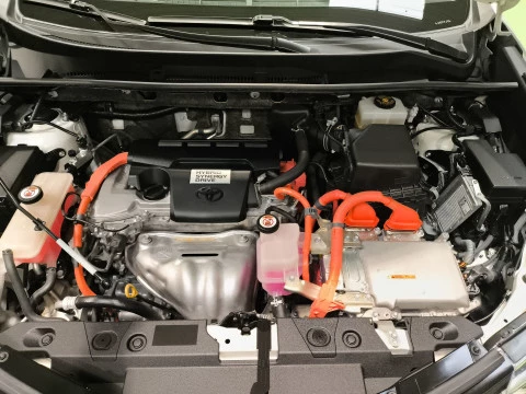 Toyota Rav4 2.5l hybrid Advance 2WD 145 kW (197 CV)