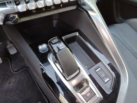 Peugeot 3008 Hybrid 225 e-EAT8 Allure Pack