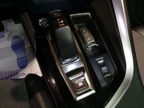 Peugeot 3008 Hybrid 225 e-EAT8 Allure Pack