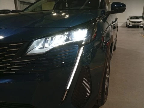 Peugeot 3008 Hybrid 225 e-EAT8 Allure Pack