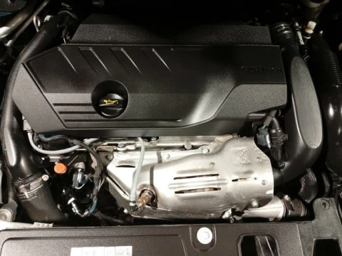 Peugeot 3008 Hybrid 225 e-EAT8 Allure Pack