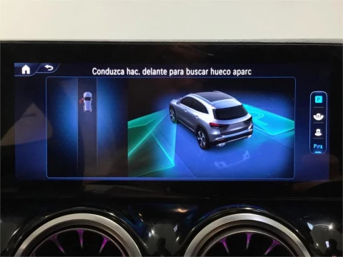 Mercedes-Benz GLA 250 e con tecnología híbrida EQ