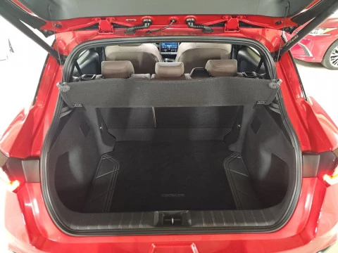 Lexus LBX 1.5 136cv HEV Elegant+