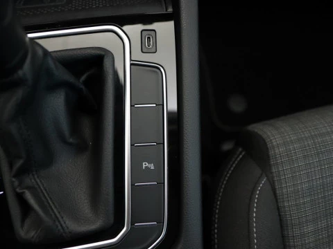 Volkswagen PASSAT familiar 1.6 TDI 88KW DSG EXECUTIVE VARIANT 5P