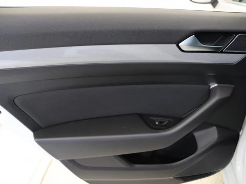 Volkswagen PASSAT familiar 1.6 TDI 88KW DSG EXECUTIVE VARIANT 5P