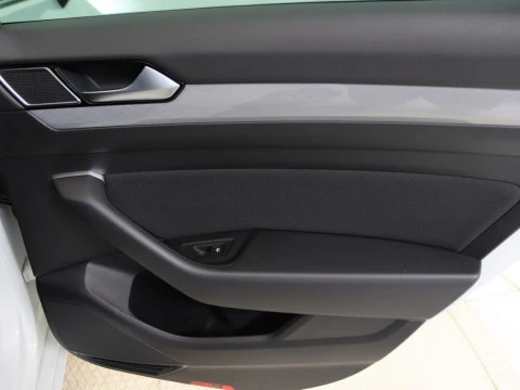 Volkswagen PASSAT familiar 1.6 TDI 88KW DSG EXECUTIVE VARIANT 5P