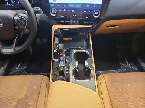 Lexus NX 450h+ Premium+ 4WD