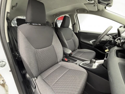 Toyota Yaris 1.5 120H Business Plus