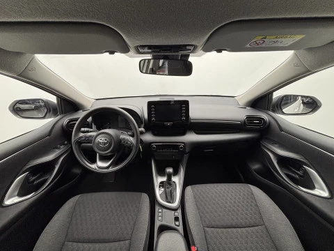 Toyota Yaris 1.5 120H Business Plus
