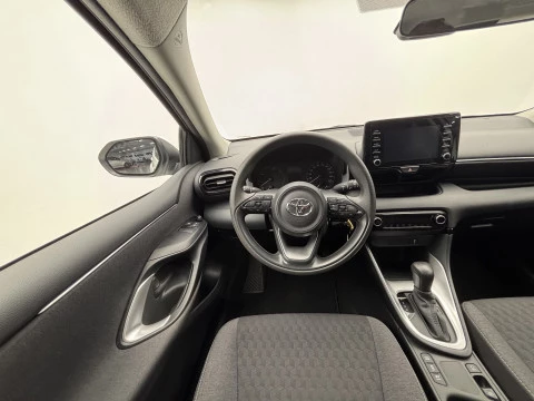 Toyota Yaris 1.5 120H Business Plus